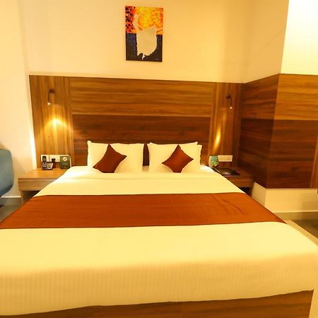 Hotel La Serene Mattannur Mattanur Экстерьер фото